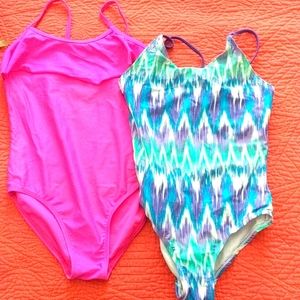 Bundle: Multiple Items of Youth fitness clothing